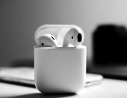 How to Check AirPod Battery